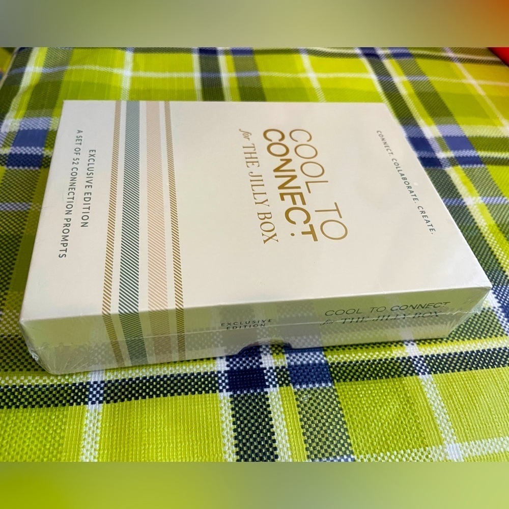 Jilly Box - Cool To Connect Cards - NWT - Picture 4 of 7